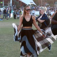 Paris Hilton con falda en el segundo fin de semana del Coachella 2015