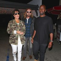 Kris Jenner con su novio Corey Gamble y Tish y Billy Ray Cyrus