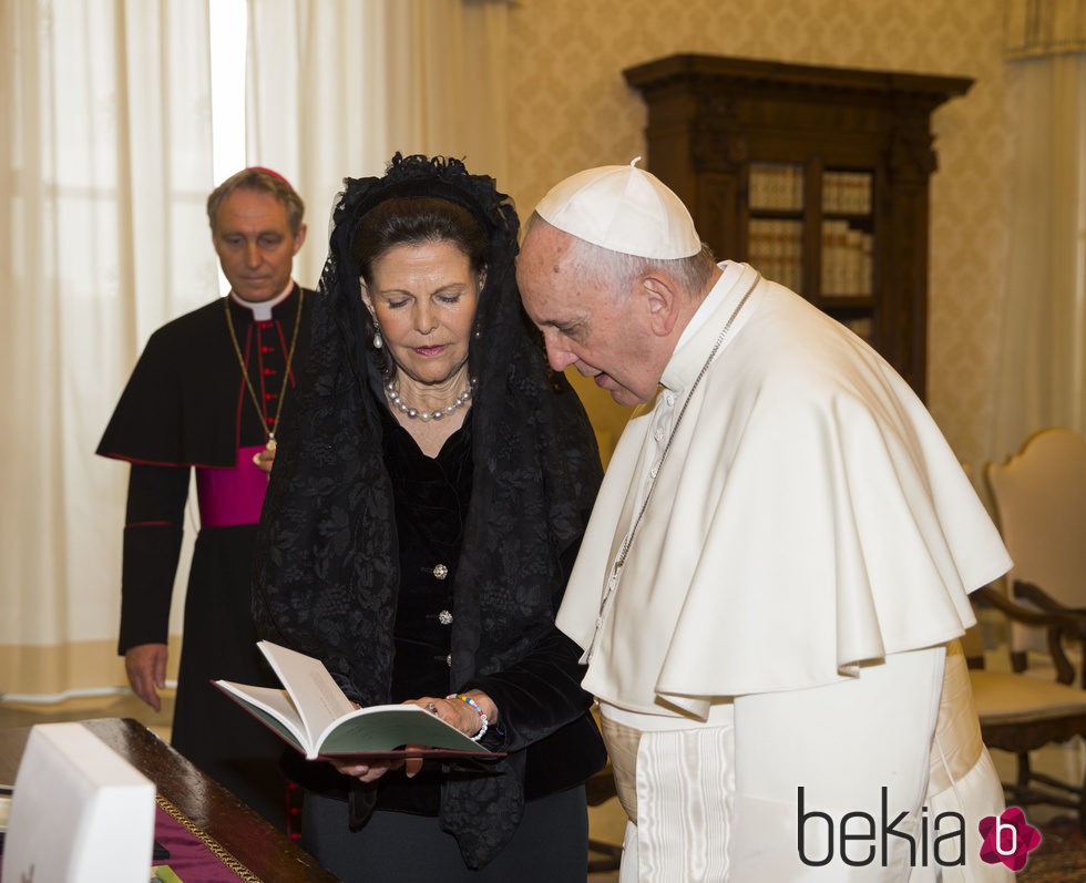 El Papa Francisco recibe en audiencia a la Reina Silvia de Suecia