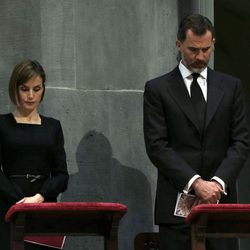 Los Reyes Felipe y Letizia en el funeral institucional por las víctimas del accidente de avión de Germanwings