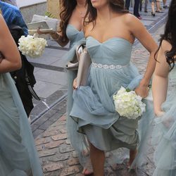 Eva Longoria pasea descalza por las calles de Córdoba