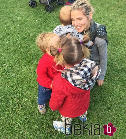 Elsa Pataky con sus hijos India Rose, Tristan y Sasha en el Día de la Madre 2015