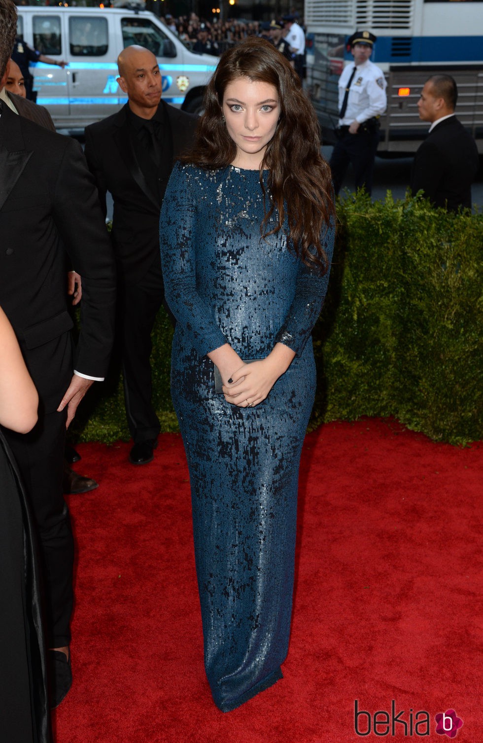 Lorde en la alfombra roja de la Gala del Met 2015