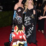Madonna y Katy Perry en la alfombra roja de la gala MET 2015