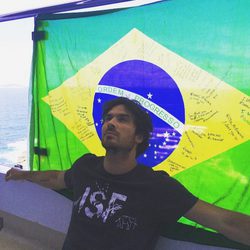 Ian Somerhalder disfruta de Brasil durante su viaje de novios con Nikki Reed