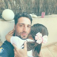 David Bustamante abraza con cariño a su hija Daniella
