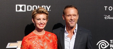 Faith Hill y Tim McGraw en el estreno de Tomorrowland' en Anaheim