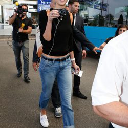 Karlie Kloss a su llegada al Festival de Cannes 2015