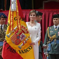 La Reina Letizia en la entrega de la Enseña Nacional a la Guardia Civil en Vitoria