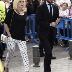 Amaia Salamanca presume de embarazo junto a Rosauro Varo en el Bernabéu