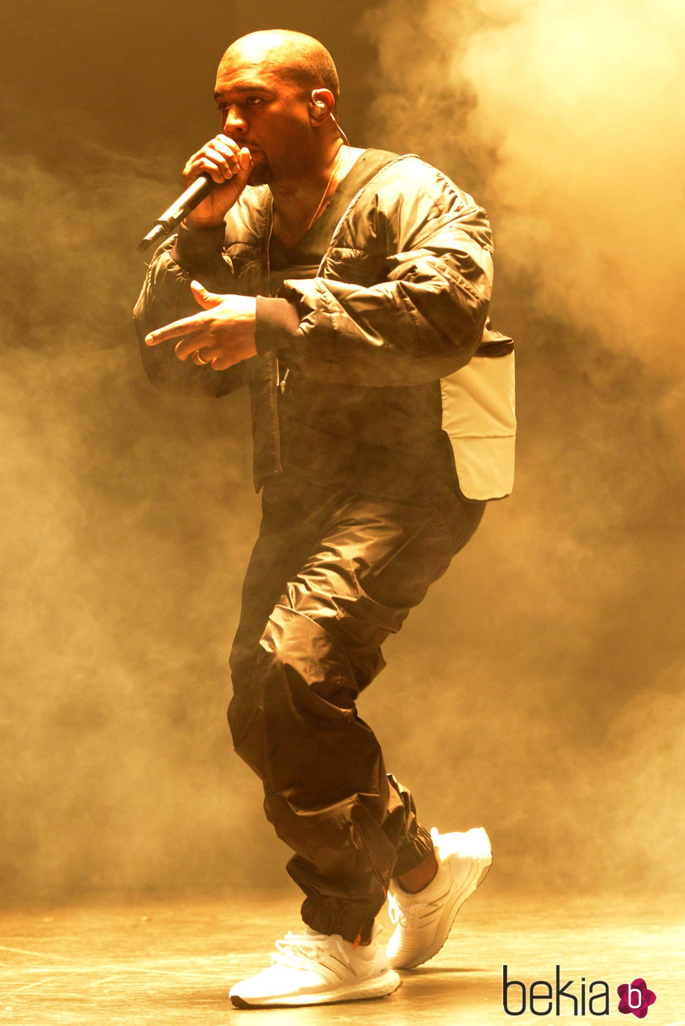 Kanye West actuando en los Billboard Music Awards 2015