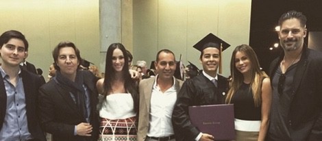 Sofía Vergara con su novio Joe Manganiello en la graduación de su hijo Manolo