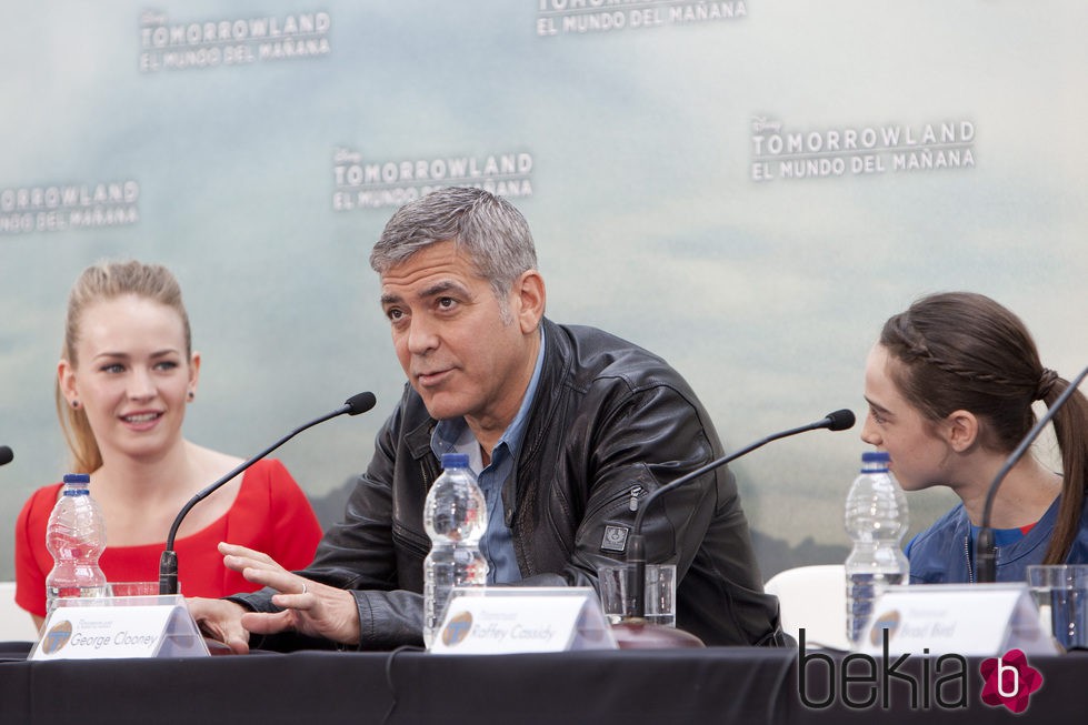 Los actores de 'Tomorrowland: El mundo del mañana' presentan su película en Valencia