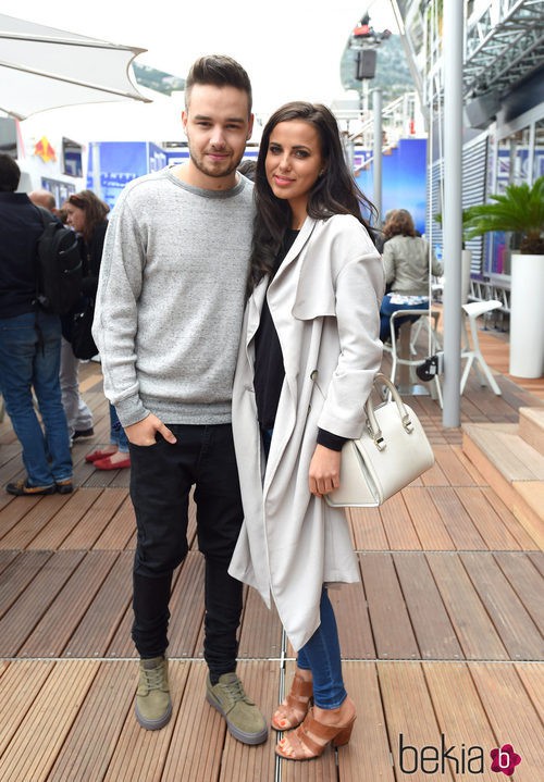 Liam Payne con su novia Sophia Smith en el Grand Prix de Mónaco 2015