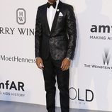 Lewis Hamilton en la gala amfAR del Festival de Cannes 2015