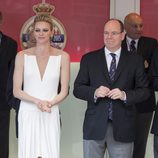 Los Príncipes Alberto y Charlene de Mónaco en el GP de Mónaco 2015