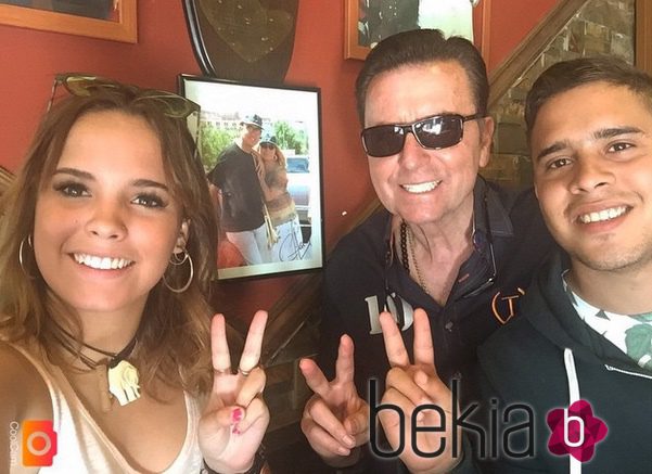 José Ortega Cano en su cuarto permiso carcelario con Gloria Camila y José Fernando
