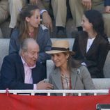 El Rey Juan Carlos, la Infanta Elena y Victoria de Marichalar en una corrida de toros de San Isidro 2015