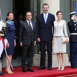 Los Reyes Felipe y Letizia con François Hollande y Ségolène Royal en el Elíseo