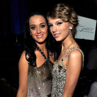 Katy Perry y Taylor Swift en los Grammy 2010