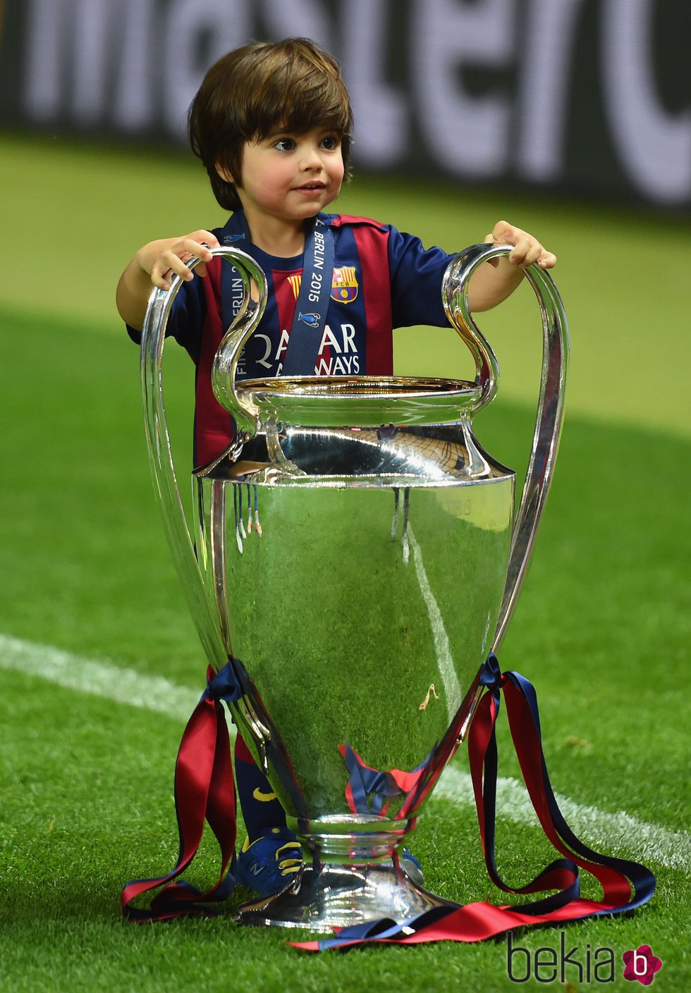 Milan Piqué con la quinta Champions del Barça Gerard Piqué, Shakira, Milan y Sasha una