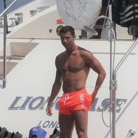 Cristiano Ronaldo con el torso desnudo
