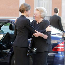 La Reina Letizia y Beatriz de Holanda en el funeral de Kardam de Bulgaria