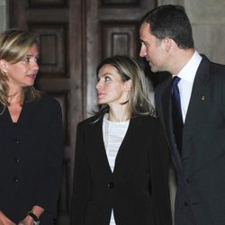 Los Reyes Felipe y Letizia y la Infanta Cristina