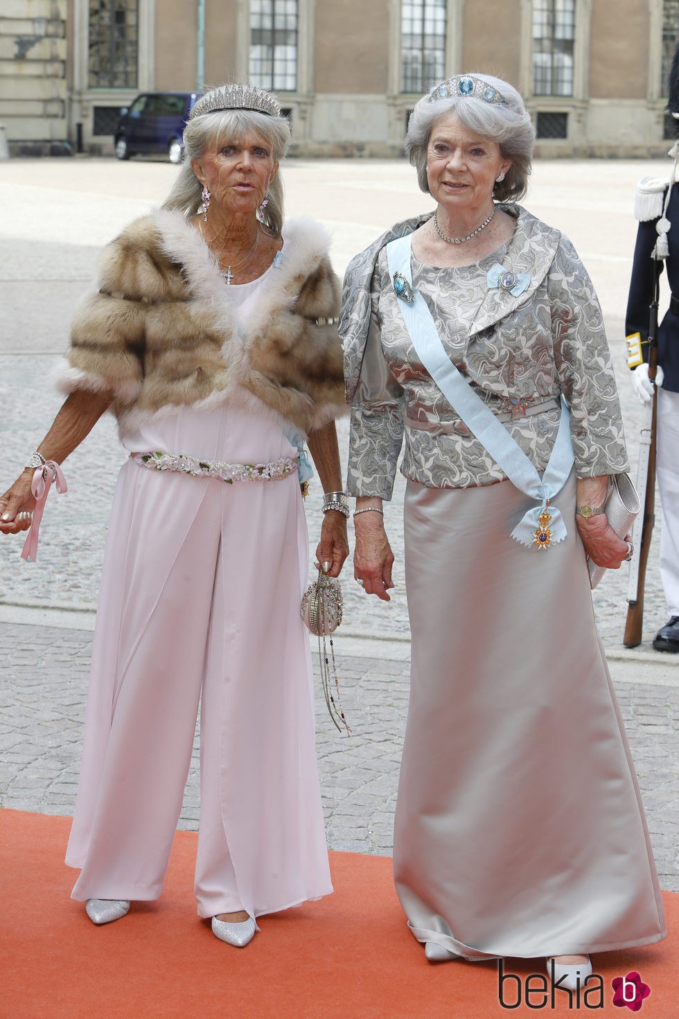 Brígida y Margarita de Suecia en la boda de Carlos Felipe de Suecia y Sofia Hellqvist