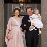 Magdalena de Suecia y Chris O'Neill con su hija Leonor tras la boda de Carlos Felipe y Sofia de Suecia