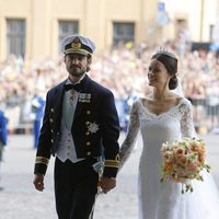 Los Príncipes Carlos Felipe y Sofia de Suecia tras su boda