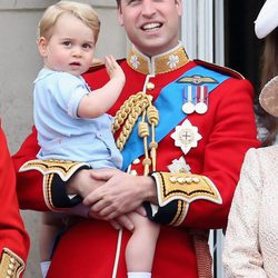 El Príncipe Guillermo con su hijo Jorge de Cambridge en el Trooping the Colour 2015