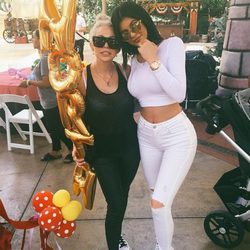 Kylie Jenner celebra el cumpleaños de North West en Disneyland