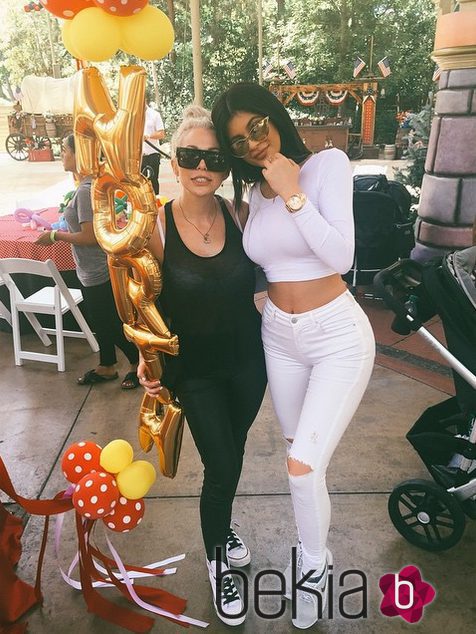 Kylie Jenner celebra el cumpleaños de North West en Disneyland