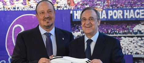 Rafa Benítez con Florentino Pérez en su presentación como entrenador del Real Madrid