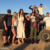 Caitlyn Jenner celebrando el Día del Padre con su familia