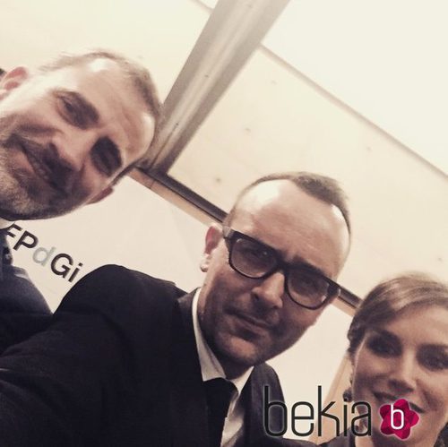 Los Reyes Felipe y Letizia con Risto Mejide en los Premios Princesa de Girona 2015