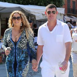 Mariah Carey y James Packer paseando por Portofino
