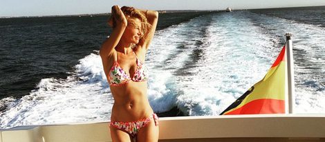 Paula Vázquez luce cuerpazo navegando por aguas de Ibiza