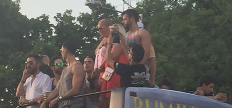 Belén Esteban en el desfile del Orgullo Gay 2015