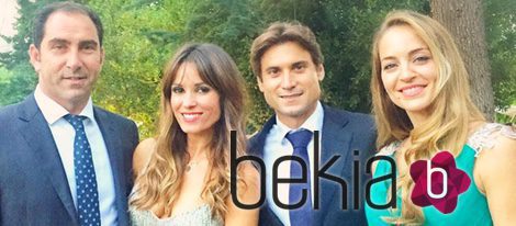 Albert Costa y David Ferrer con sus mujeres en la boda de Juan Carlos Ferrero y Eva Alonso