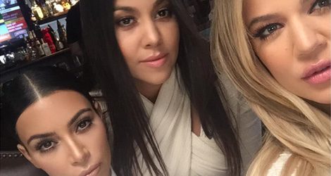 Kourtney Kardashian se apoya en Kim y Khloé para superar la ruptura