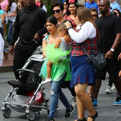 Kourtney Kardashian celebra el cumpleaños de Penelope en Disney con su familia