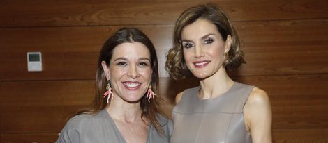 La Reina Letizia con Raquel Sánchez Silva en su visita a Mediaset