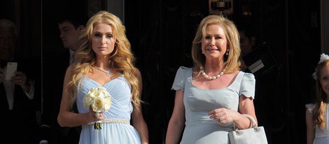 Paris Hilton y Kathy Hilton ideales en la boda de su hermana Nicky Hilton