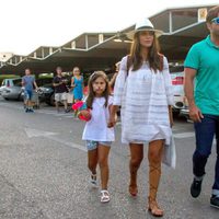 David Bustamante y Paula Echevarría con su hija Daniella al llegar a Ibiza