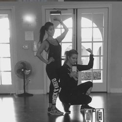 Kourtney y Khloe Kardashian hacen deporte juntas