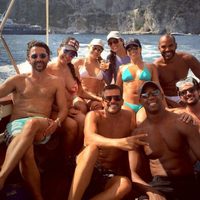 Eva Longoria en barco con sus amigos