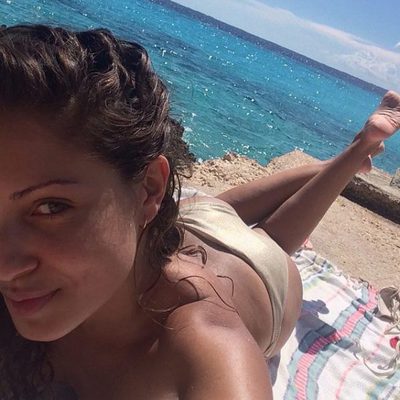Hiba Abouk vacaciones en la playa