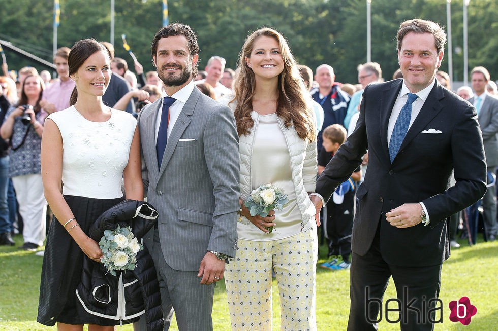 Sofia Hellqvist, Carlos Felipe de Suecia, Magdalena de Suecia y Chris O'Neill en el 38 cumpleaños de Victoria de Suecia